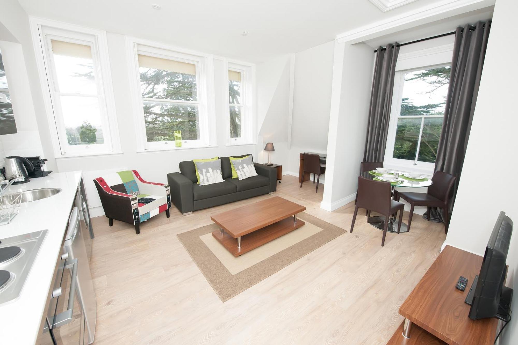 Coldeast Mansion Apartment เซาธ์แธมป์ตัน ภายนอก รูปภาพ